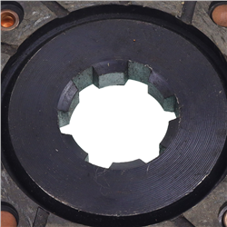 TARCZA HAMULCA RĘCZNEGO BIZON ŚR.ZEW 130MM, ŚR.WIELOKLINU 27,7/33,7 MM-347178545