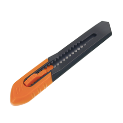 NÓŻ DO TAPET PCV B=18MM-347578289