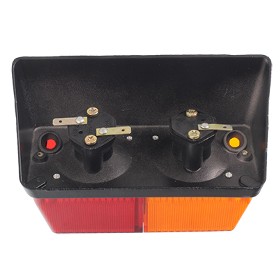 LAMPA TYLNA ZESP. LEWA T-25, METALOWA-347579839
