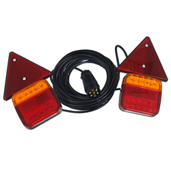 ZESTAW ŚWIATEŁ PRZYCZEPY  7,5M + 2,5M LED, KOMPLETNY Z TRÓJKĄTAMI, MOCOWANIE NA ŚRUBY-347593092