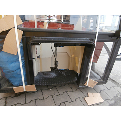 KABINA MTZ KPL. Z BŁOTNIKAMI CZERWONA-347594712