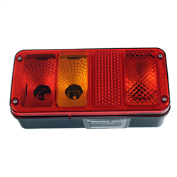 LAMPA TYLNA ZESP. 4-SEGM. LEWA Z OŚW. TABLICY REJ. Z DOŁU - Z GNIAZDEM-347602785