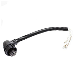 WTYCZKA EL. KĄTOWA - 8 (6) PINÓW,FI 27MM LAMPA TYLNA VOLVO, MAN-347603096
