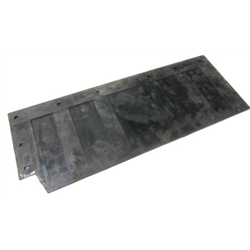 Wkładka gumowa błotnika prawa 14,9x24 ZTS Zetor Ursus C-385-347482170