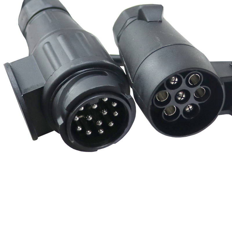 Adapter przejściówka gniazda złącza kablowy 13/7 12V długość 1,0m ELMOT-347515116