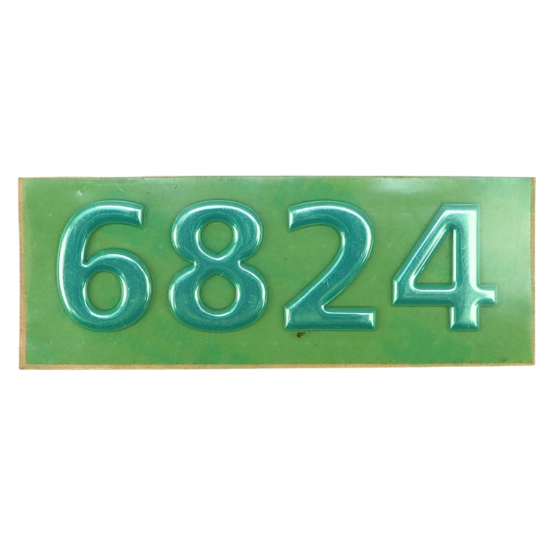 Znak 6824 srebrny litery wypukłe-347771018
